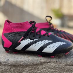 Soccer Cleats Size 3