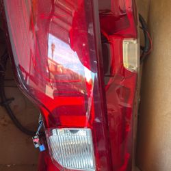 Silverado Rst 2022 Tail Lights Original 