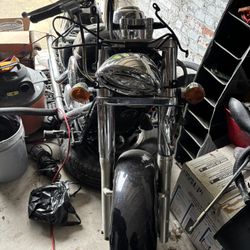 Kawasaki Vulcan 800 Class is