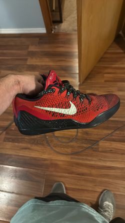 Kobe 9 low Christmas