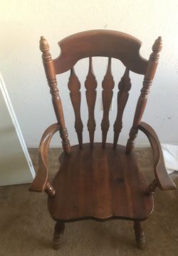 Real wood king 👑 antique chair
