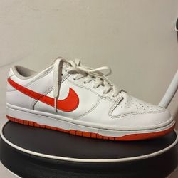 Nike Dunks White Picante Red Retro