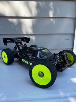 TLR  8ight XE Elite