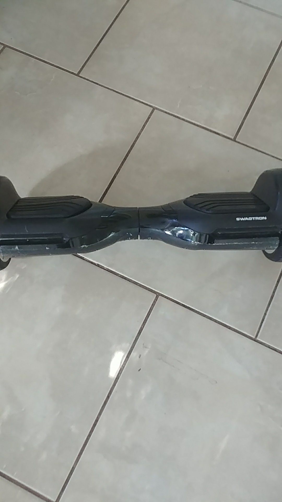 Swagtron hoverboard(scuffed but works great)