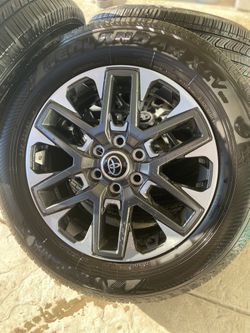 Toyota Tundra Limited 18" Yokohama Tires
