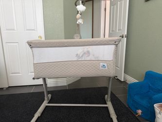 Cloud Baby Bedside Bassinet