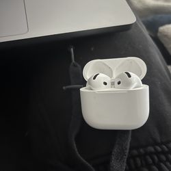 Apple air Pods 4