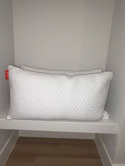Layla Memory Foam King Pillows