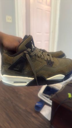 Air Jordan 4 Olive Green Sneakers