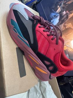 Yeezy 700 red black gray sz 9.5