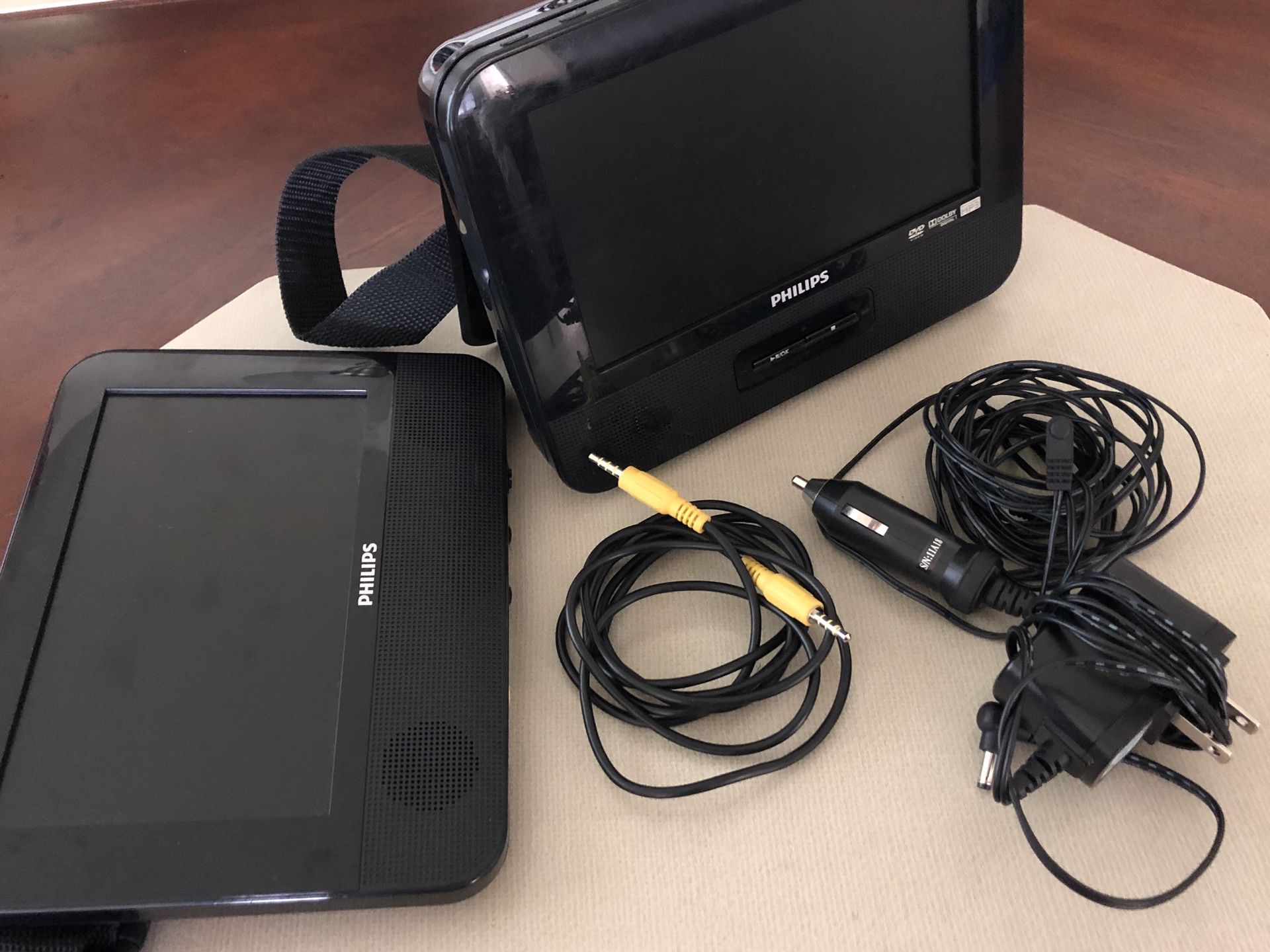 Phillips Dual Portable DVD Player