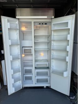 KitchenAid Cabinet-Depth Refrigerator