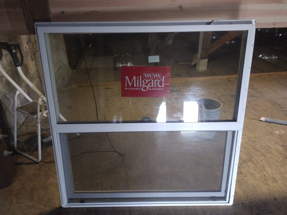 Milgard Single Hung Vinyl Window