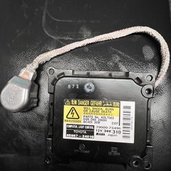 Toyota Prius Headlight Ballast Tested. Works Great 