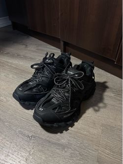 AUTHENTIC Balenciaga Track Size 42/9