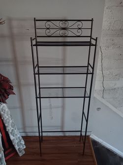 Bathroom shelf