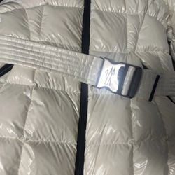 Moncler Puffer jacket 100% Authentic Retail 2200