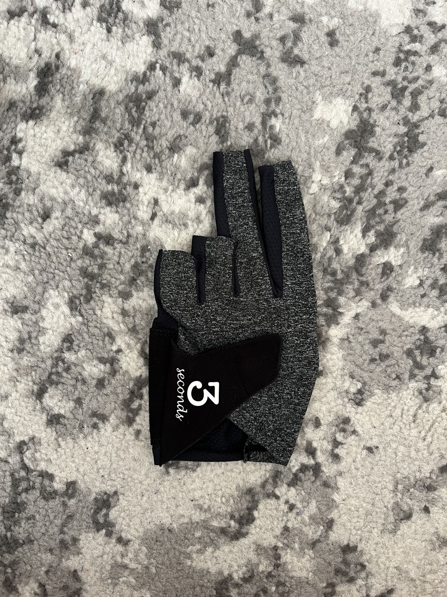 3seconds Glove - Gray / Black - Large