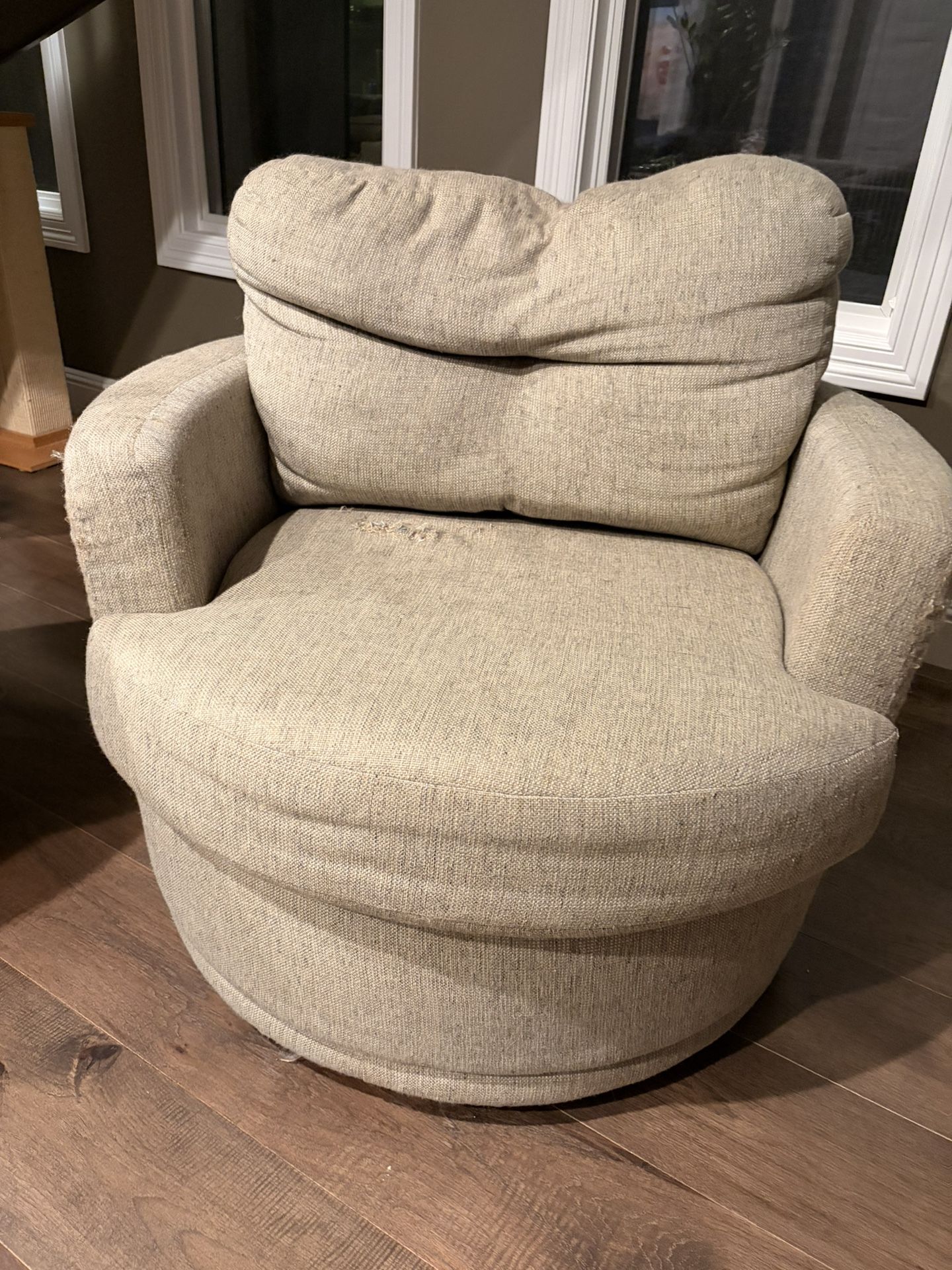 FREE Rotating Swivel Armchair, 2 Available 