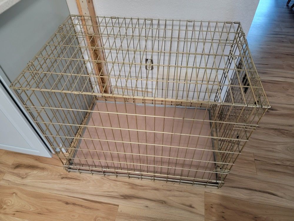 Large Dog Kennel With Pan