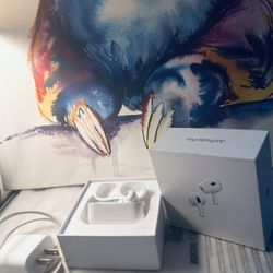 AirPods Pro 2nd Generation Without Left Ear Alone With Complete Charger. 