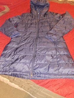 New Amazon Essential  3/4  Light Weight  Jacket Size  L 