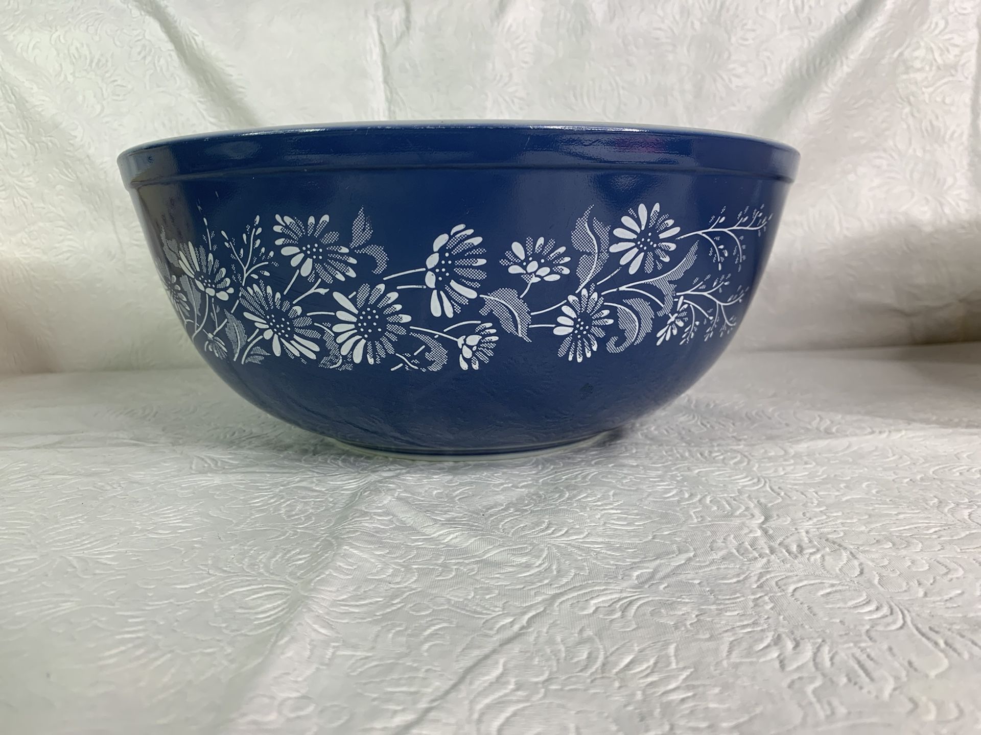 Vintage Pyrex blue Colonial mist Cinderella bowl #403