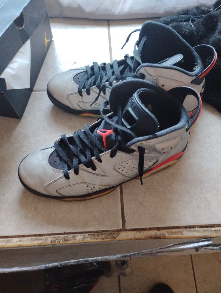 Size 11 - Air Jordan 6 Retro SP Reflections Of A Champion