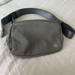Lululemon belt bag