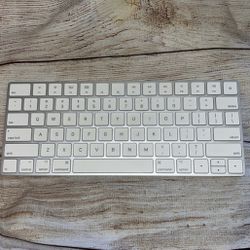 Apple Magic Keyboard