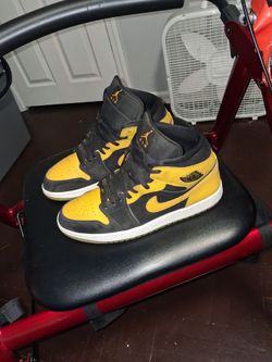 Mens se jordan 1 mid new love 2025 edition size 11 mens