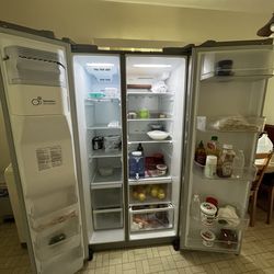 Side by side  LG refrigerator