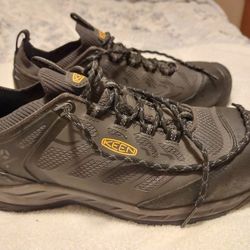 Keen, Safety Shoes  Men's 12 D