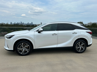 2023 Lexus RX 350h Premium AWD in excellent condition