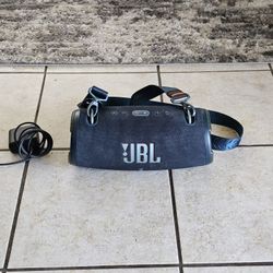 JBL Xtreme 3 Portable Bluetooth Speaker (Blue)
