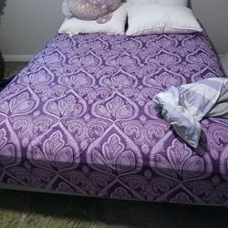Queen Mattress And Box Spring 