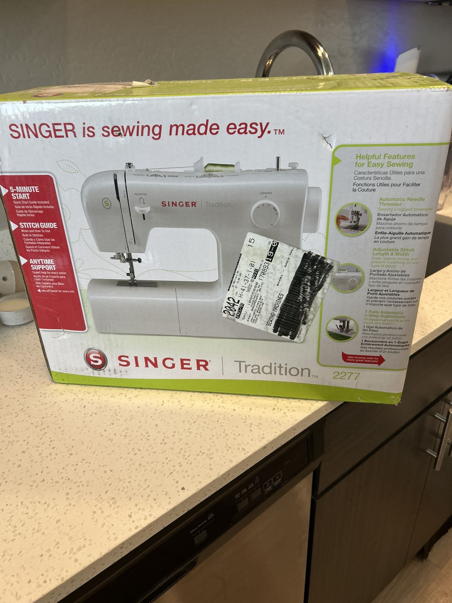 BRAND NEW sewing machine 