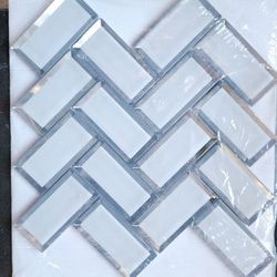 21 Mosaic Tile with mirror and white tile