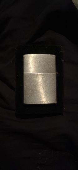 Vintage 1970s Zippo in box