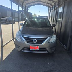 2017 Nissan Venza