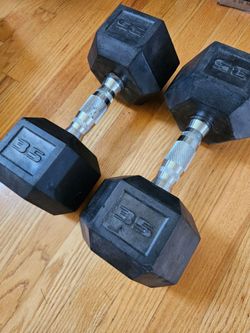 Rubber Hex Dumbbell Set 35 lbs $70 obo. Practically new
