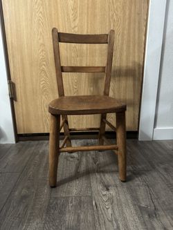 Vintage Quarter Sawn Oak Child’s Chair