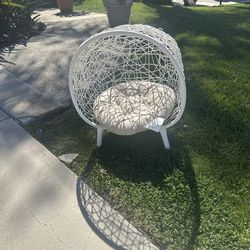 Wicker Egg Pet Bed