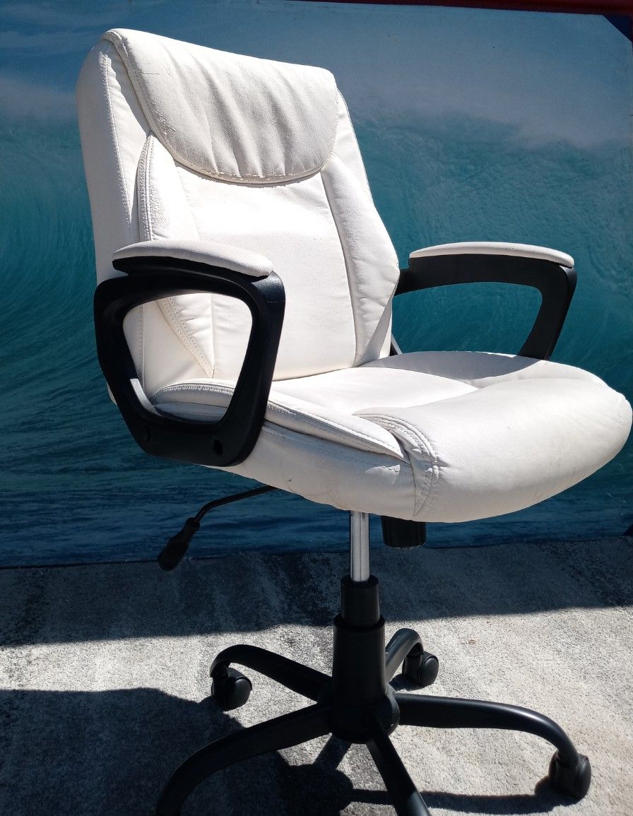 White Office Desk Chair 