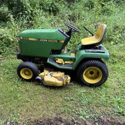 John Deere 265 Riding Mower