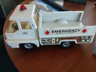 Emergency rescue squad toy truck