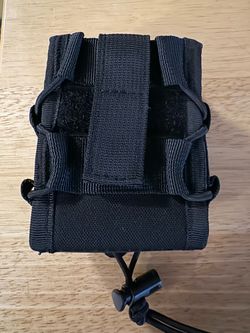 Handcuff pouch