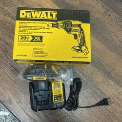 DeWalt Brushless Drywall Scregun With Battery And charger