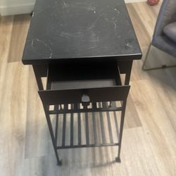 Pottery Barn Plant/Phone stand sellette table