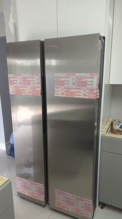 Samsung - 28 cu. ft. Side-by-Side Refrigerator with WiFi and Large Capacity - Stainless steel